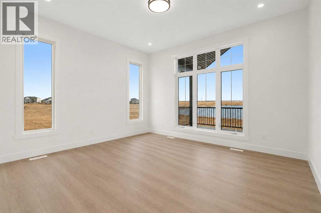 340 Muirfield Crescent Property Photo 16