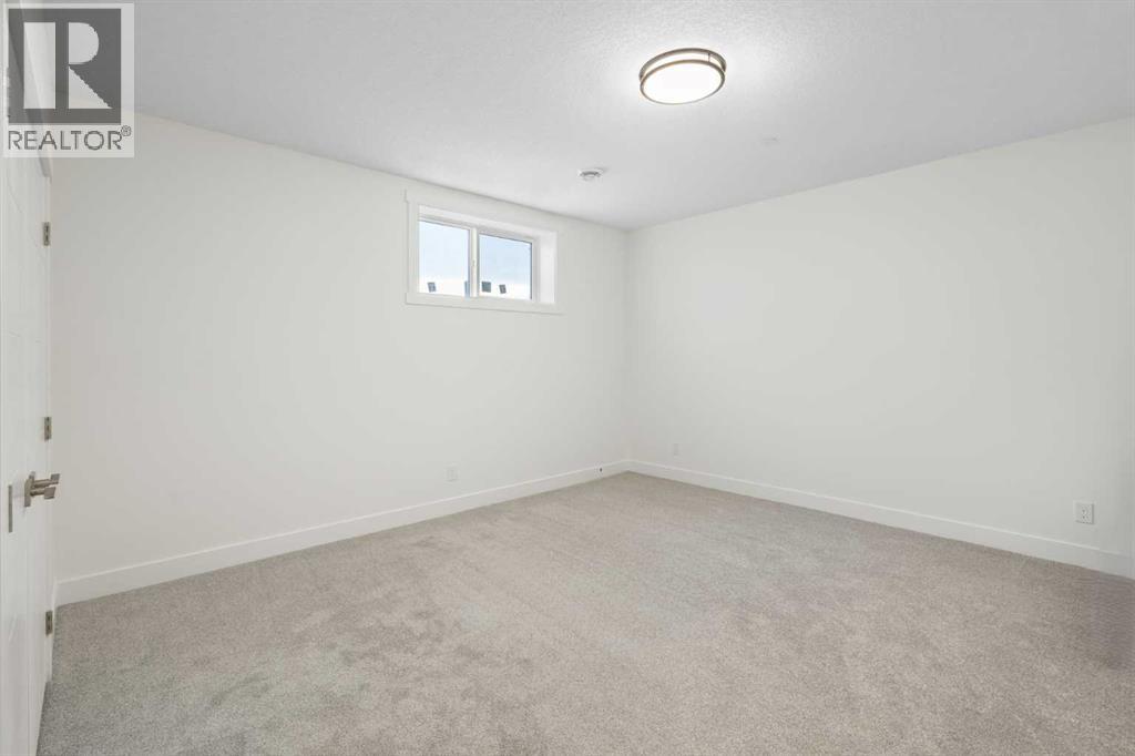340 Muirfield Crescent Property Photo 34