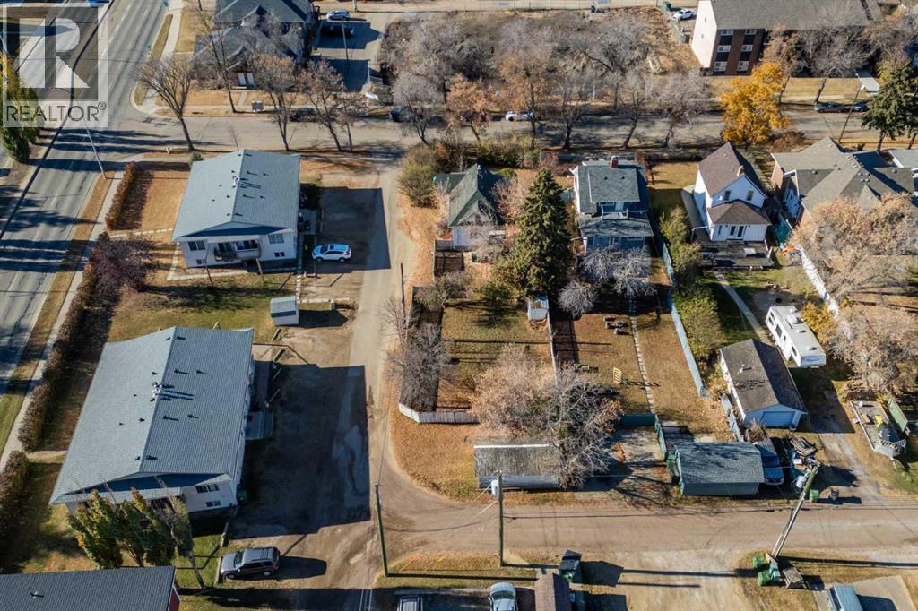 4807 C 47 Street Property Photo 2