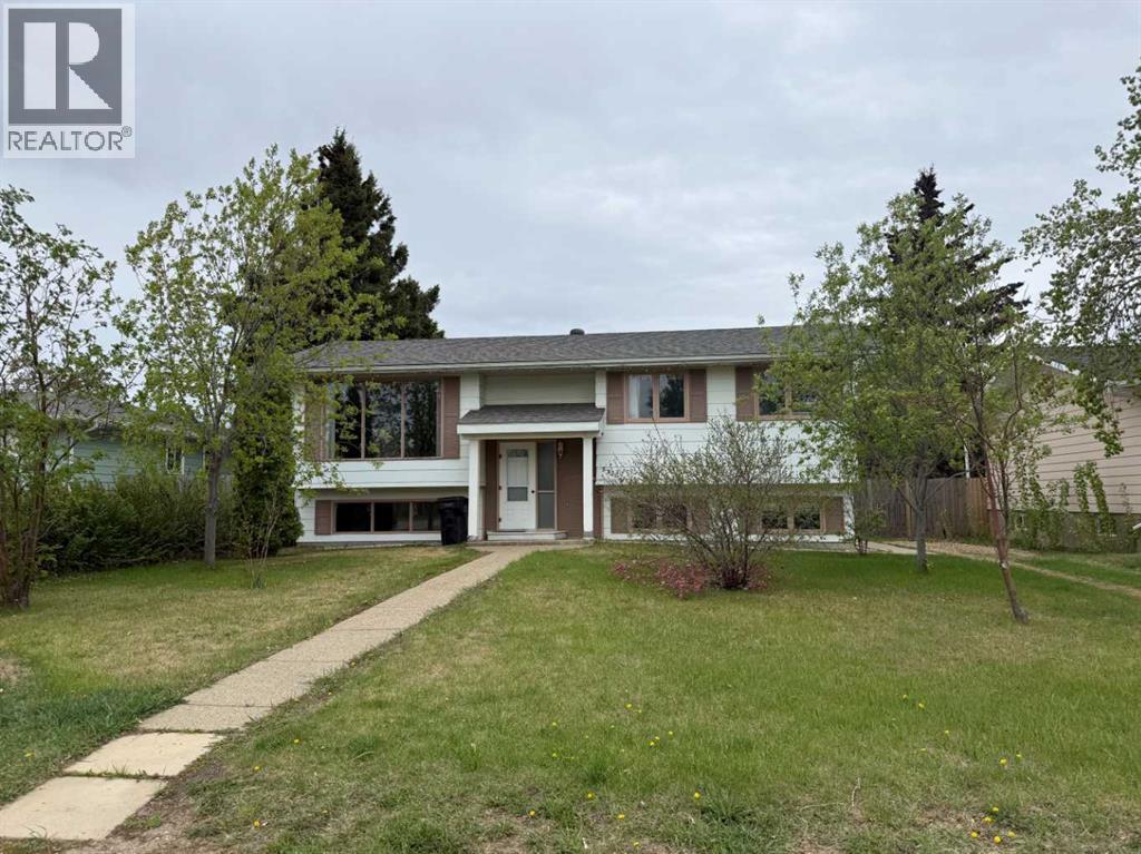 5311 50 Avenue Property Photo 1