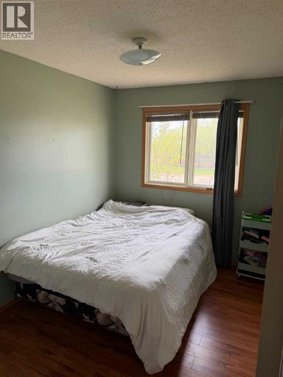 5311 50 Avenue Property Photo 4