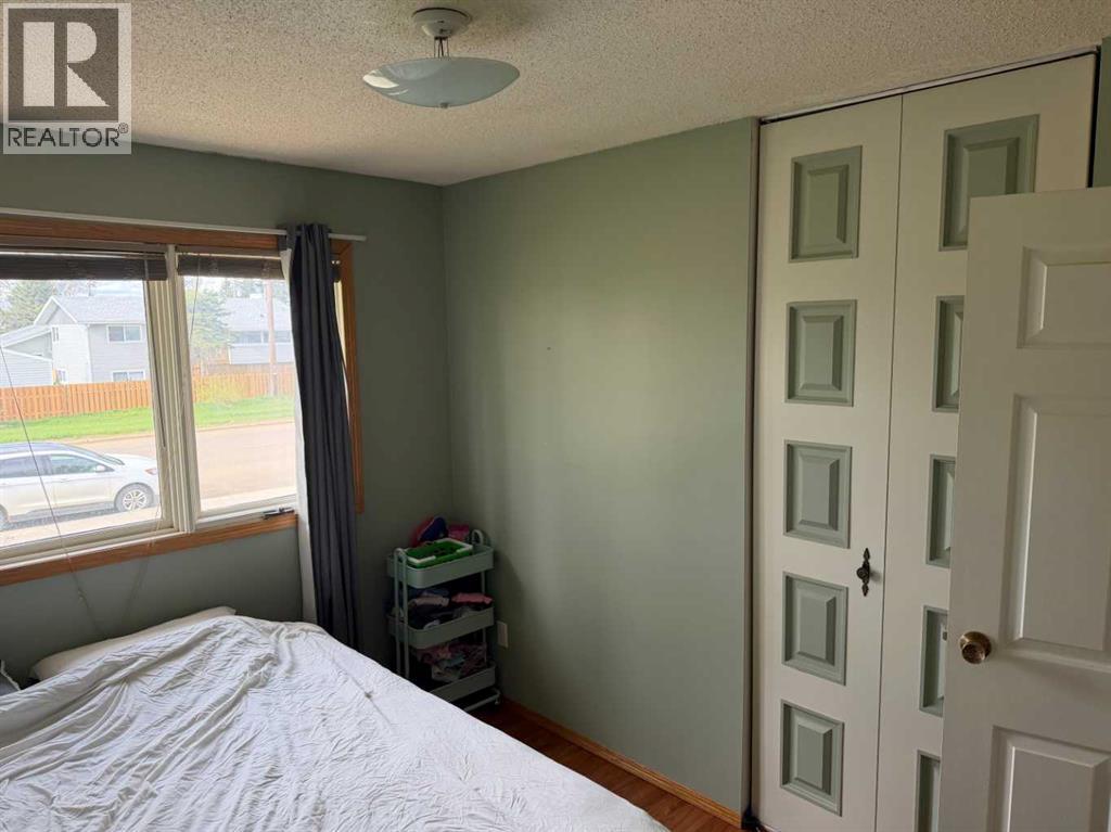 5311 50 Avenue Property Photo 5