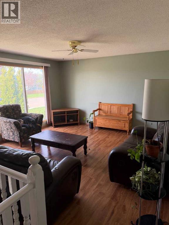 5311 50 Avenue Property Photo 9