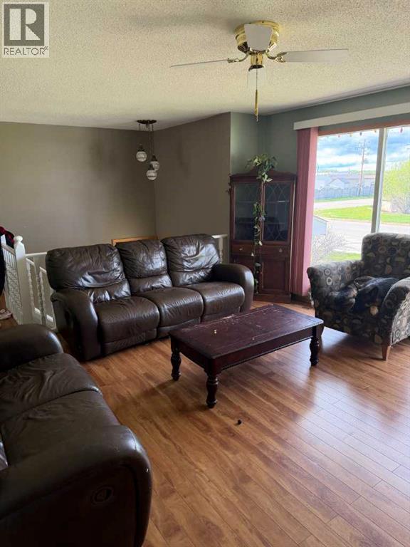 5311 50 Avenue Property Photo 10