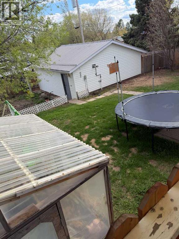 5311 50 Avenue Property Photo 16