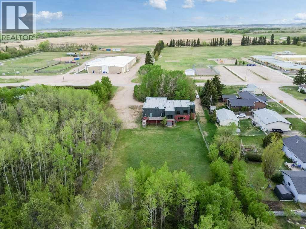 1810 25 Avenue Property Photo 7