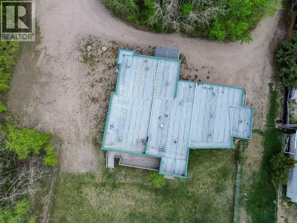 1810 25 Avenue Property Photo 11