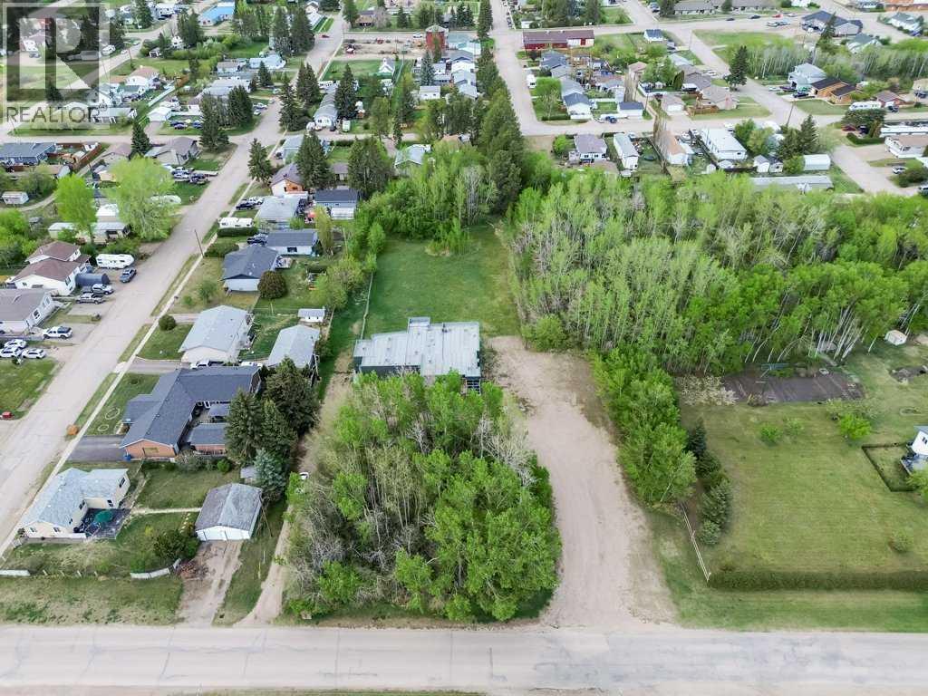 1810 25 Avenue Property Photo 14