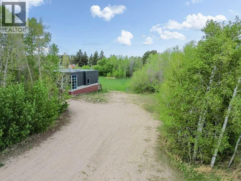 1810 25 Avenue Property Photo 16