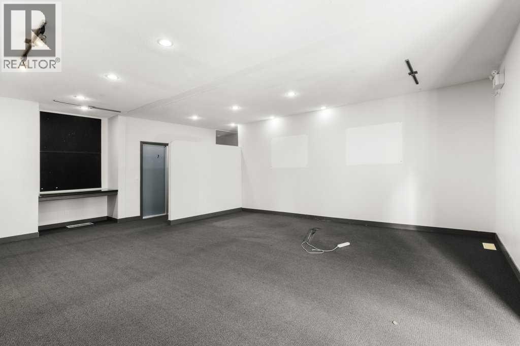 1810 25 Avenue Property Photo 22