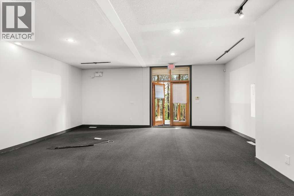 1810 25 Avenue Property Photo 23