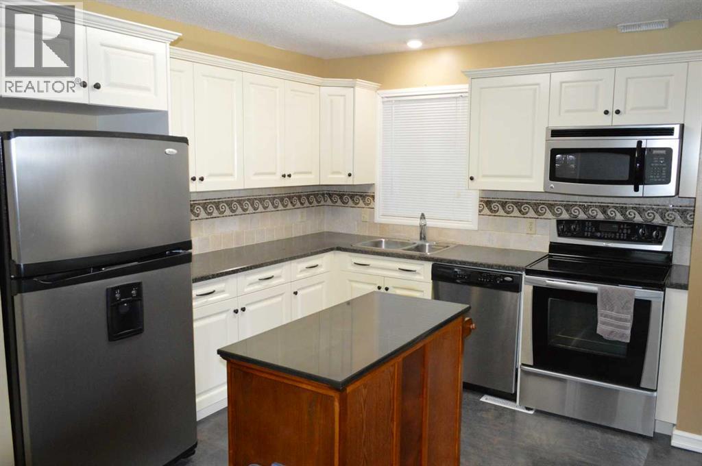 4826 58 Street Property Photo 5