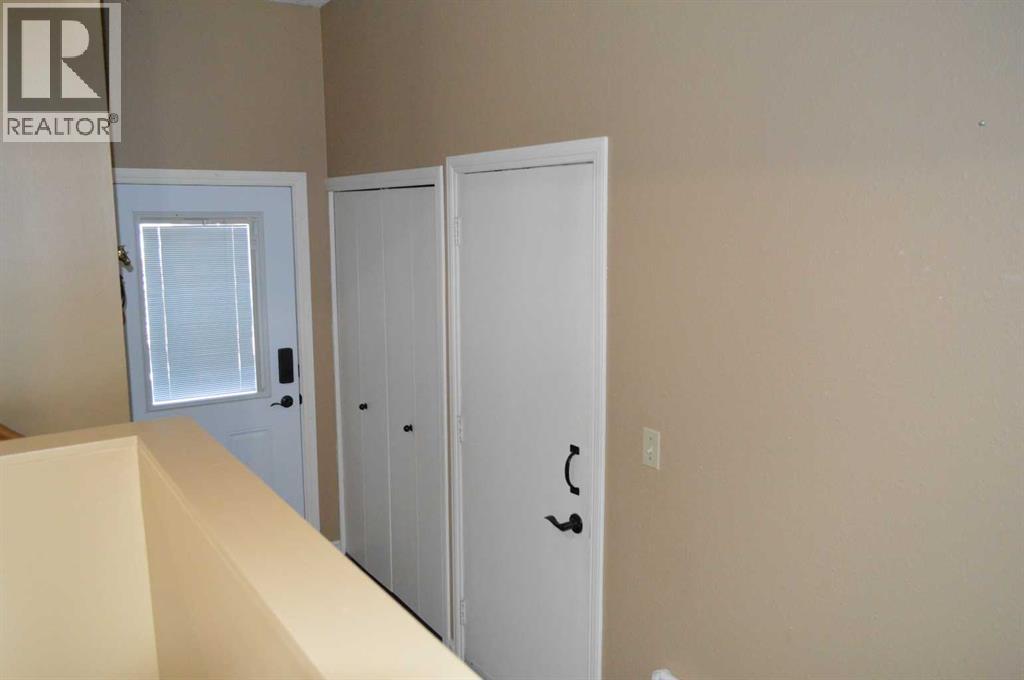 4826 58 Street Property Photo 8