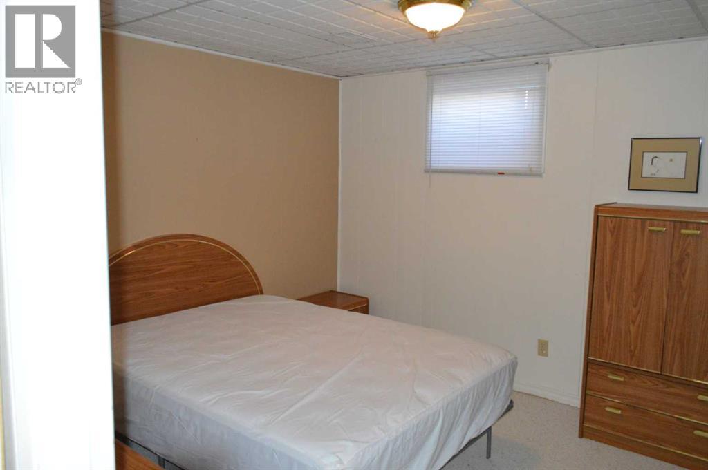 4826 58 Street Property Photo 11