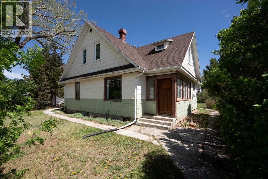 5 4 Street Property Photo 3
