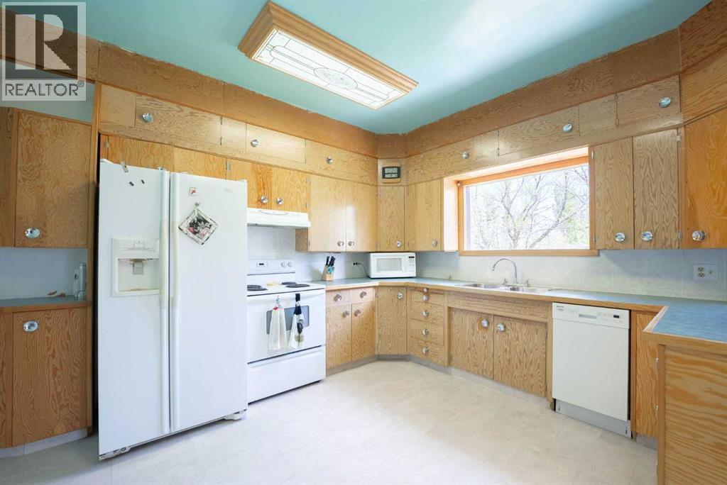5 4 Street Property Photo 6