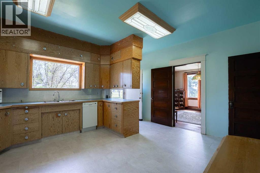 5 4 Street Property Photo 8