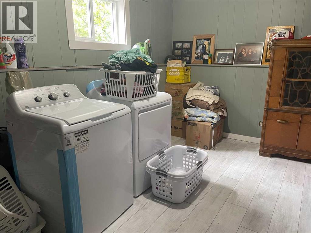 10304 117 Street Property Photo 11