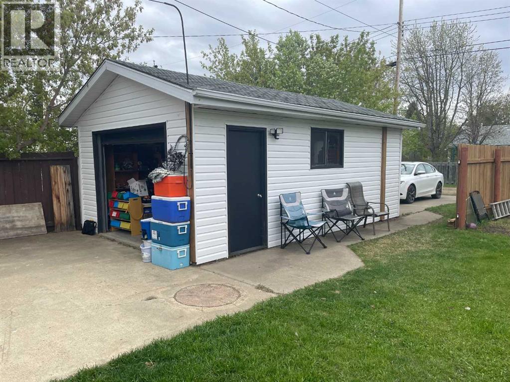 10304 117 Street Property Photo 16
