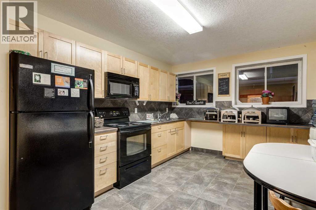 274256 272 Street West Property Photo 48
