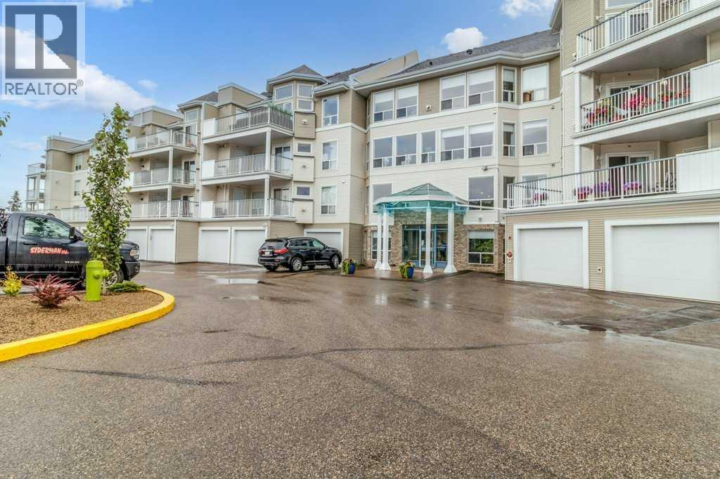 6118 53 Avenue Property Photo 1
