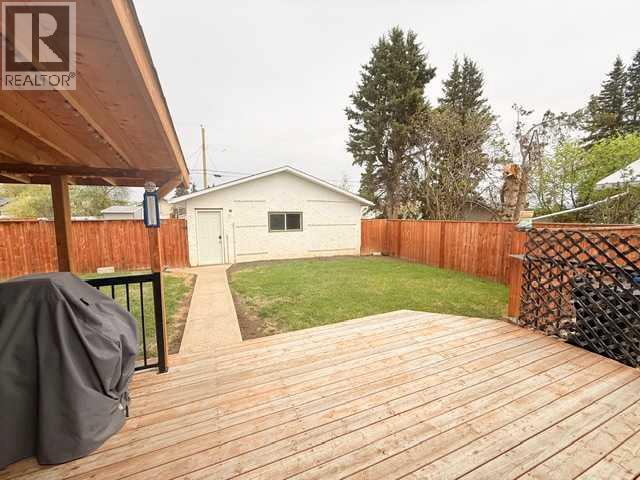 4804 47 Avenue Property Photo 3