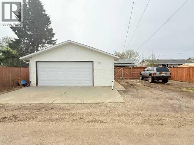 4804 47 Avenue Property Photo 5