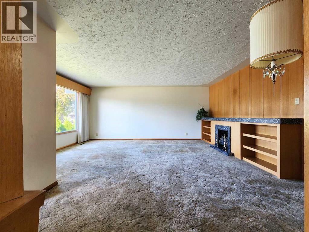 1405 13 Avenue N Property Photo 7
