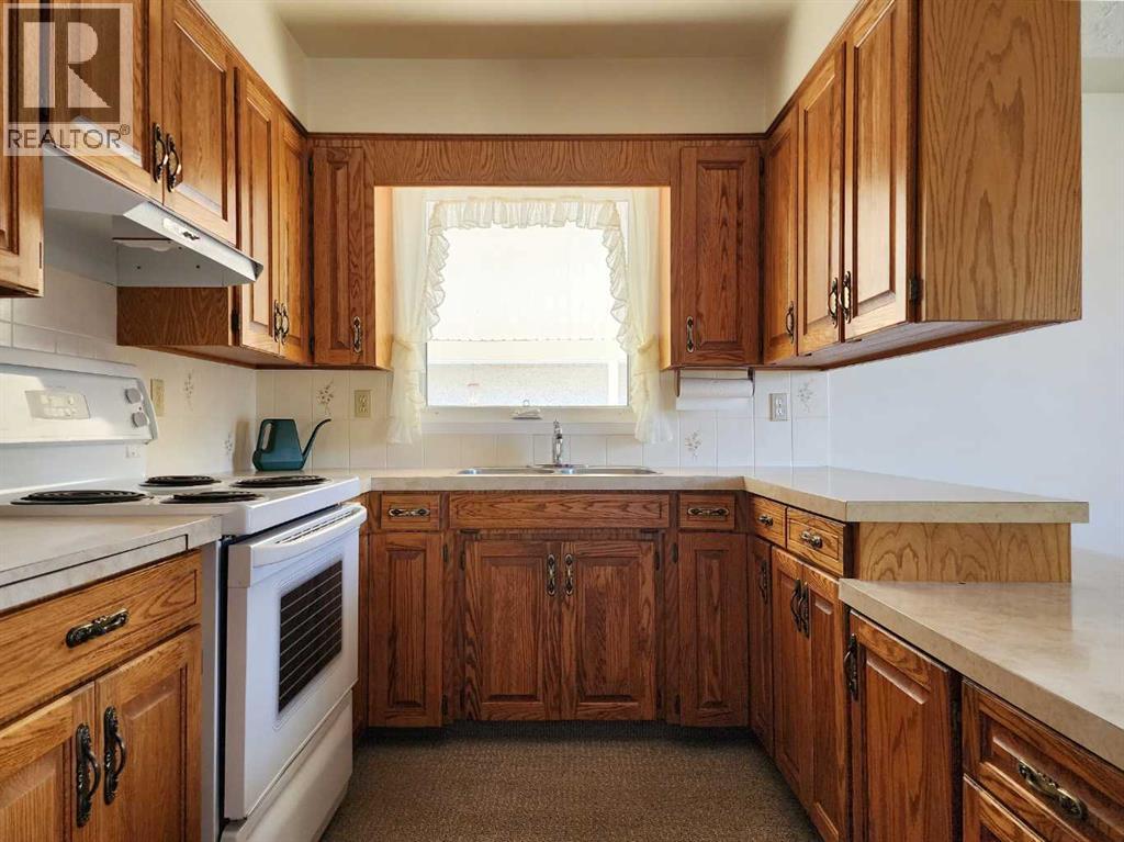 1405 13 Avenue N Property Photo 13