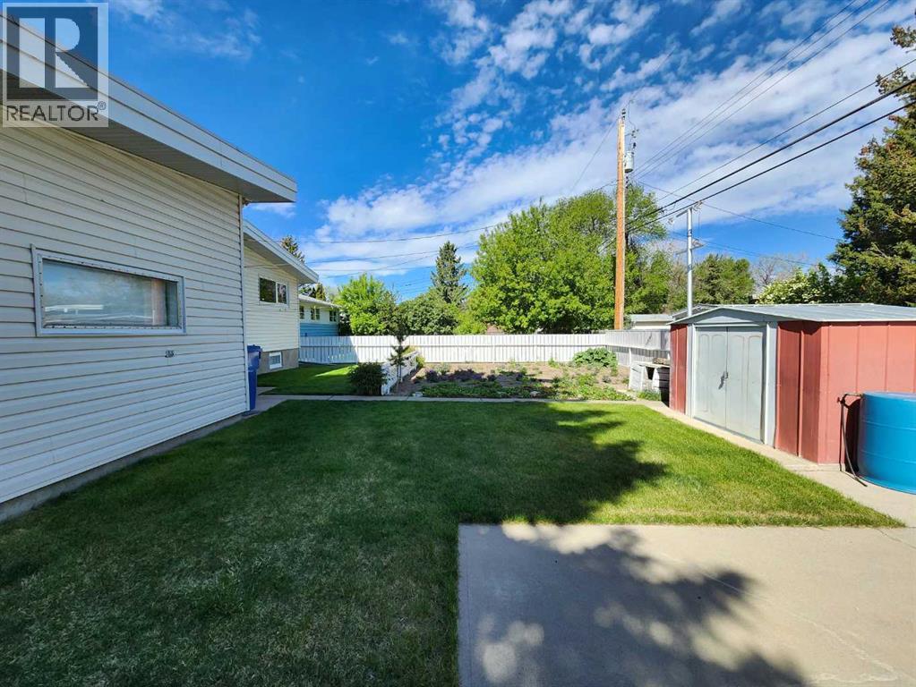 1405 13 Avenue N Property Photo 40