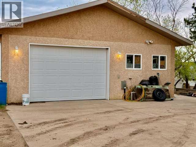 5116 48 Street Property Photo 1