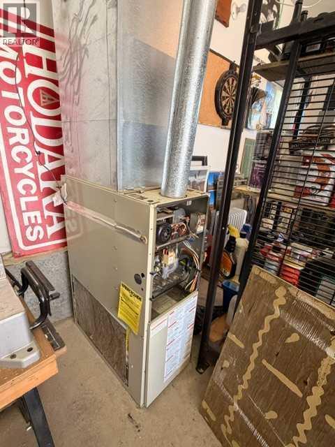 5116 48 Street Property Photo 10