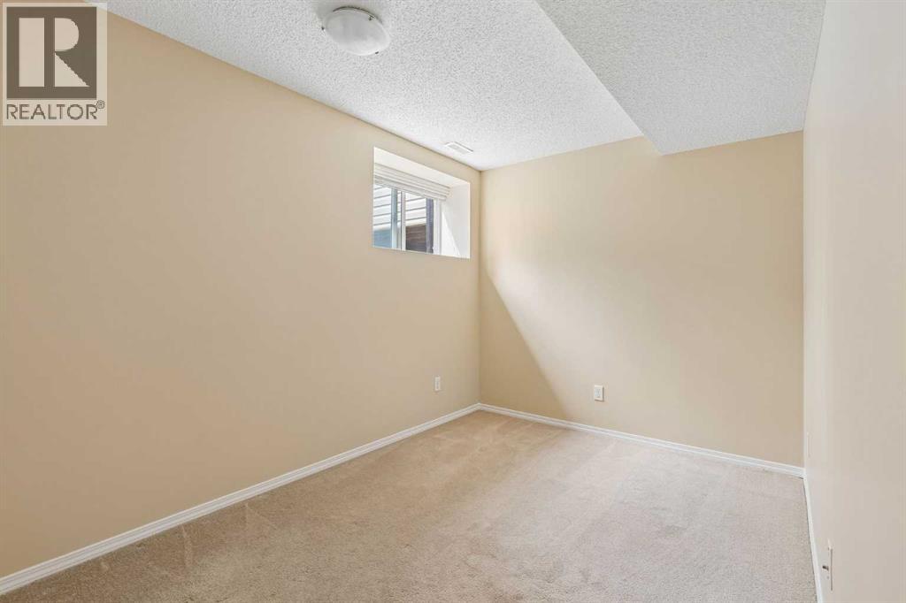 105 Drake Landing Common Property Photo 34