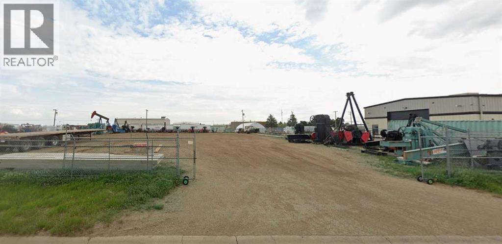16 Saskatchewan Drive Ne Property Photo 1