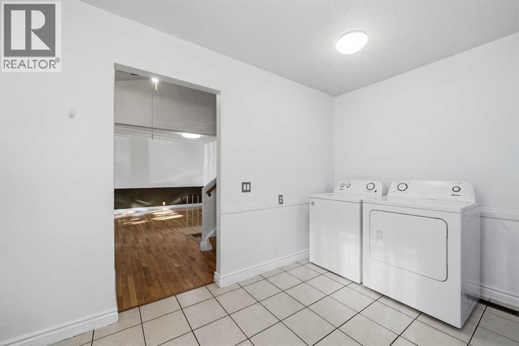 14 Radcliffe Crescent Se Property Photo 8