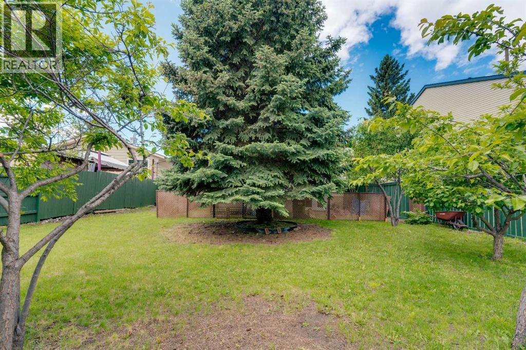 14 Radcliffe Crescent Se Property Photo 31