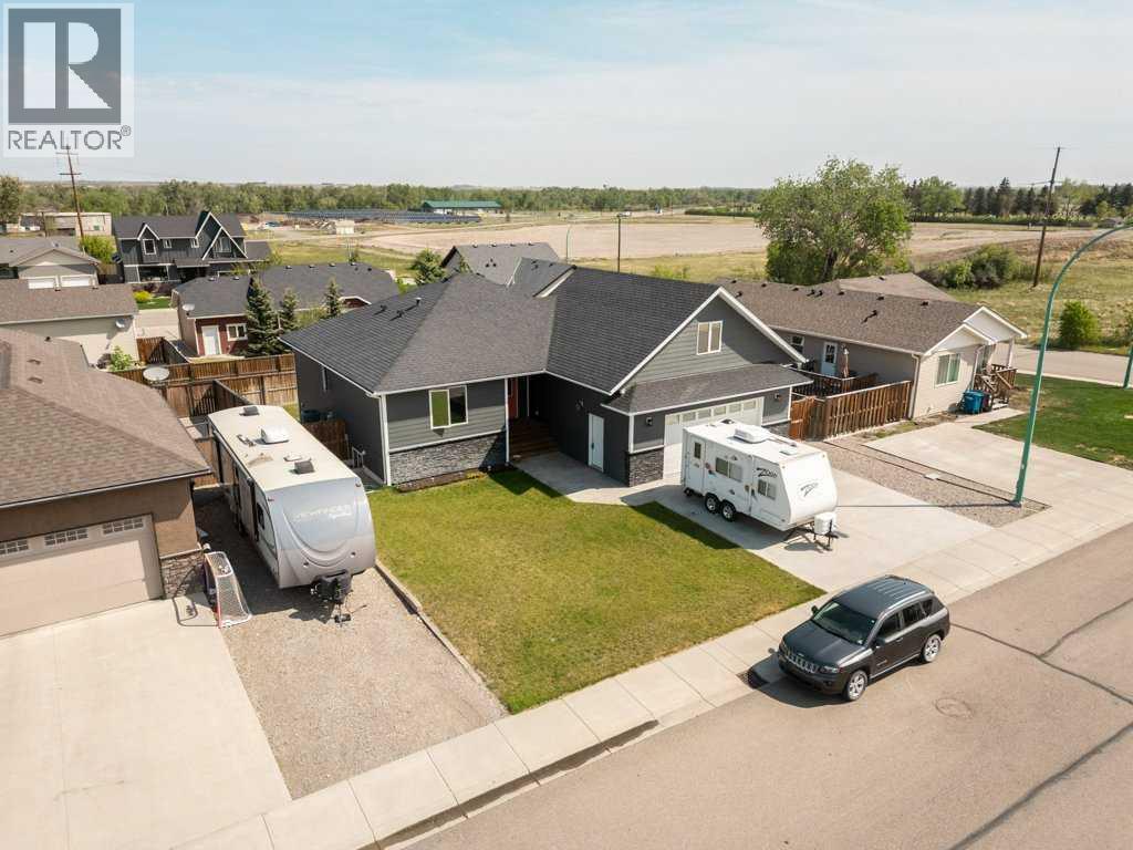 757 28 Street Property Photo 1