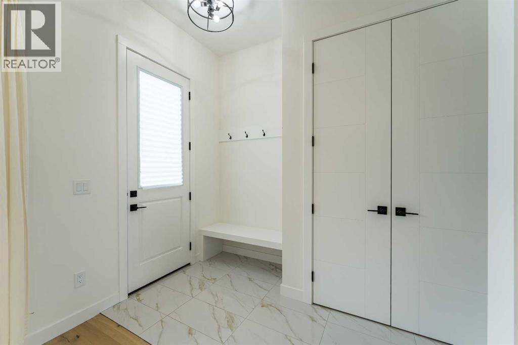 3925 74 Street Nw Property Photo 15
