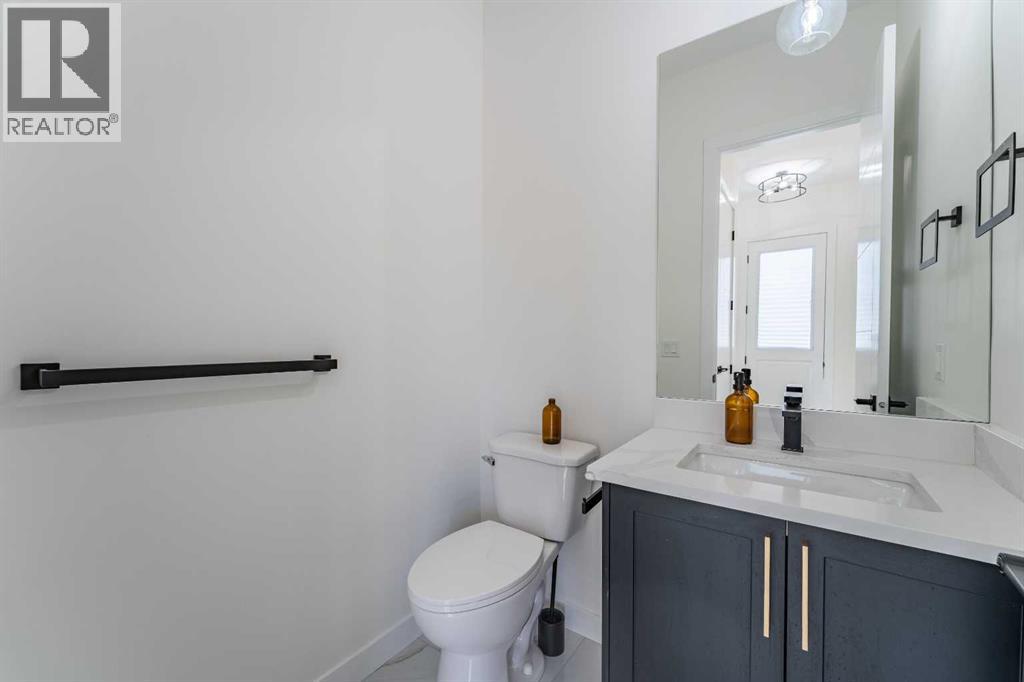 3925 74 Street Nw Property Photo 16