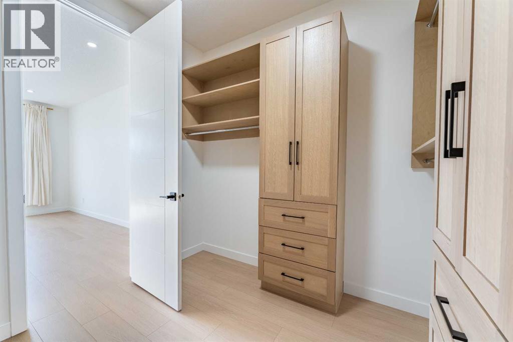 3925 74 Street Nw Property Photo 22