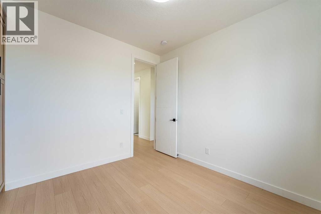 3925 74 Street Nw Property Photo 26