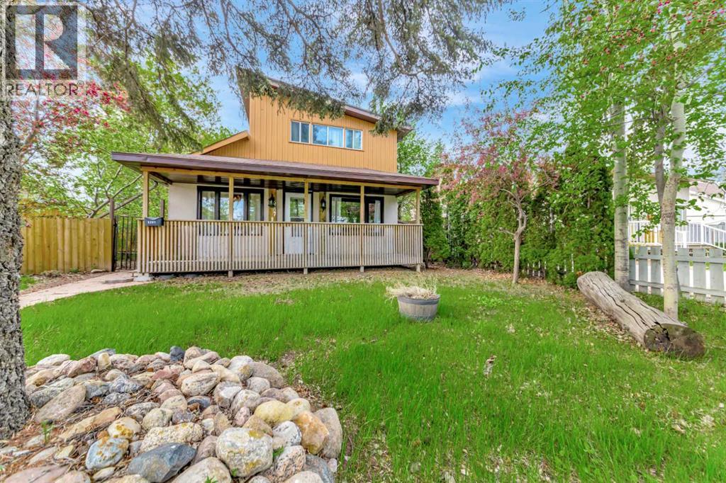 5207 48 Street Property Photo 1