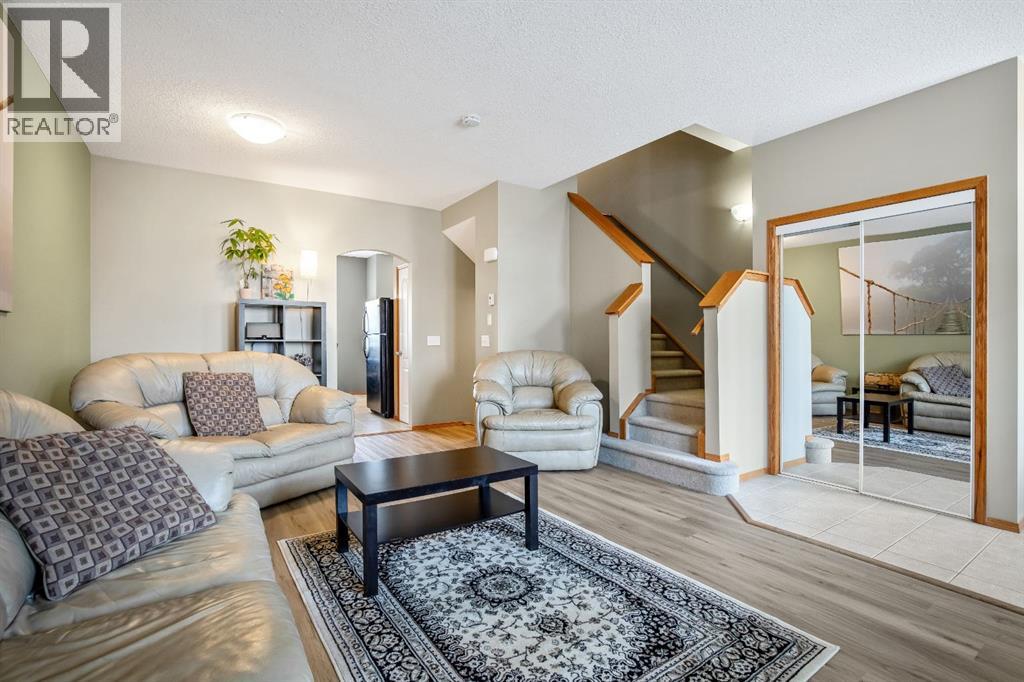 209 Strathcona Circle Property Photo 4
