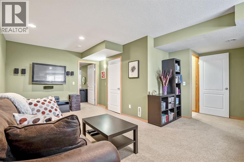 209 Strathcona Circle Property Photo 22