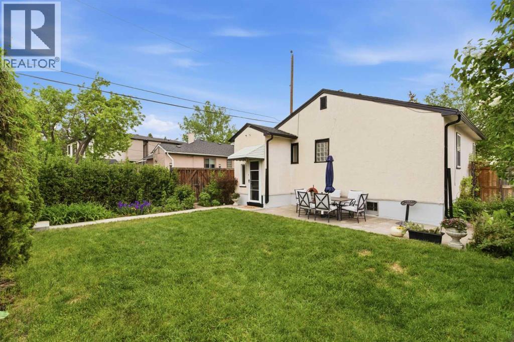 1945 Mountview Crescent Ne Property Photo 19