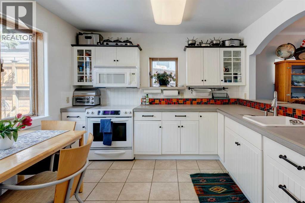 4007 Centre A Street Ne Property Photo 12