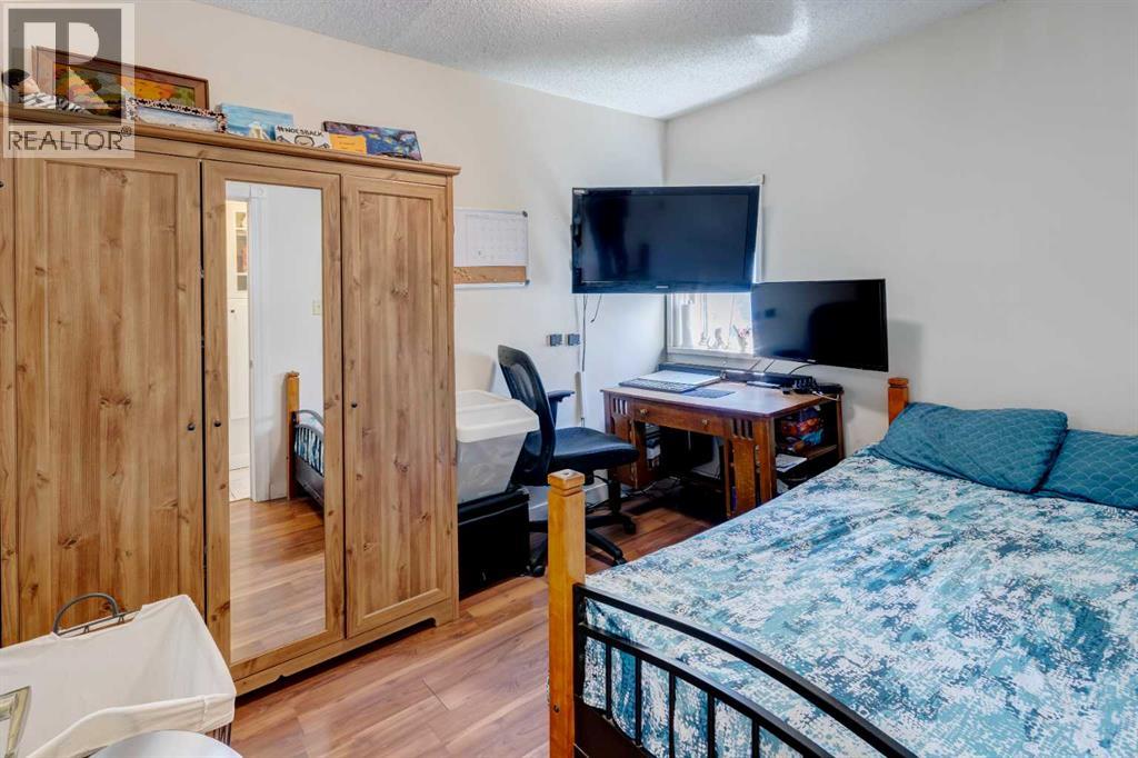 4007 Centre A Street Ne Property Photo 19