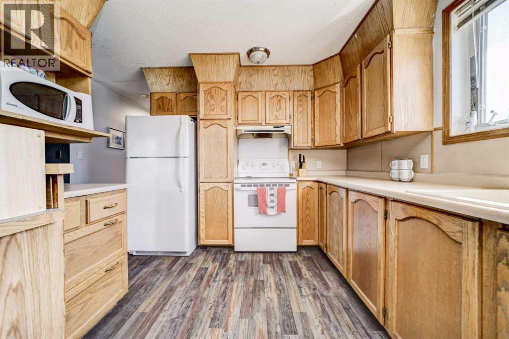 93 4 Avenue Property Photo 11
