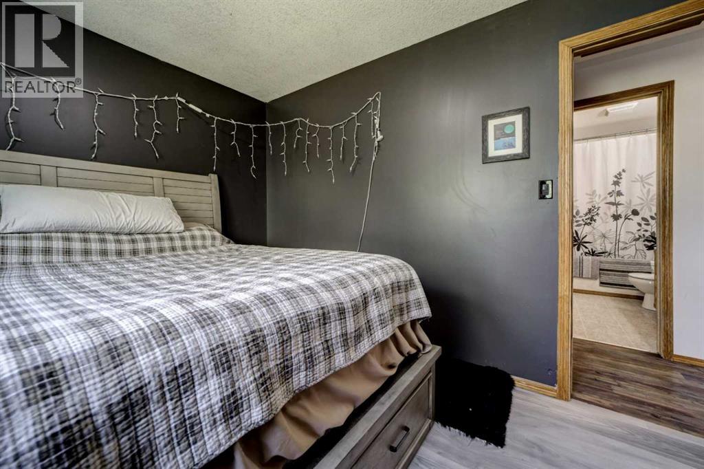 93 4 Avenue Property Photo 19