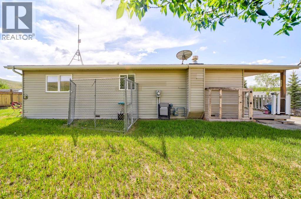 93 4 Avenue Property Photo 37